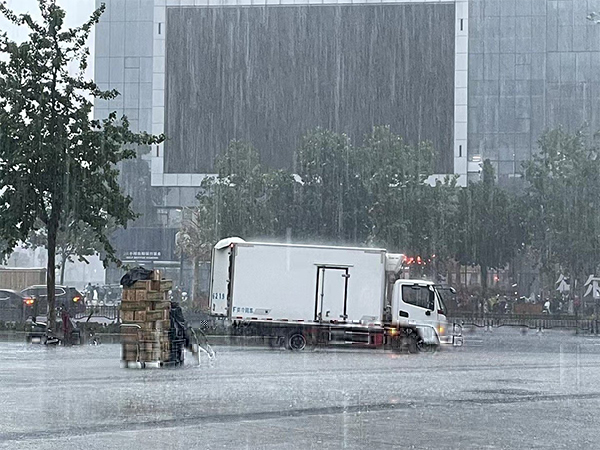 j9九游国际真人科普：河南遇特大暴雨！车被淹了赔不赔看这里