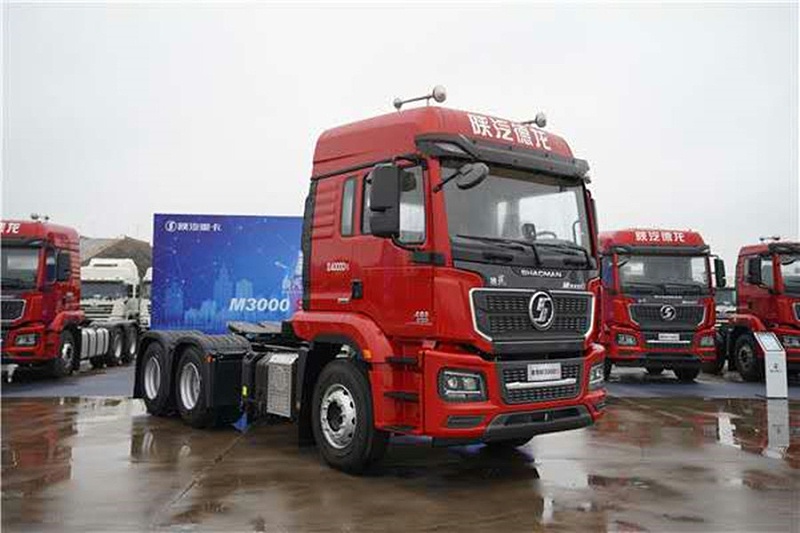 德龙M3000S-6X4 460马力牵引车